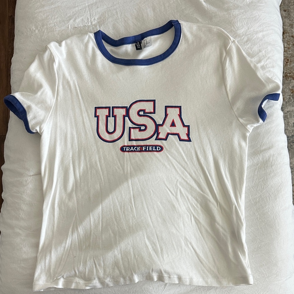 H&M White T-Shirt with Blue Trim